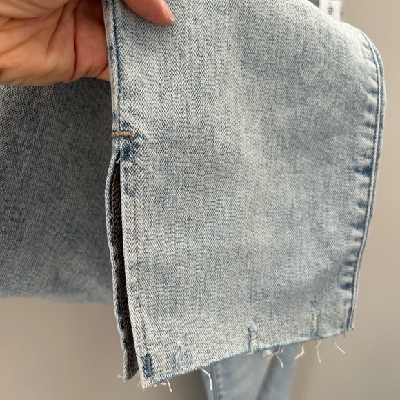 NWT Old Navy Ripped Light Wash High Waisted Curvy O.G. Straight Split Hem Jean - Picture 4 of 6